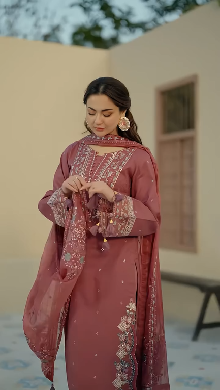 Hania Amir 3Pcs Stitched Suit